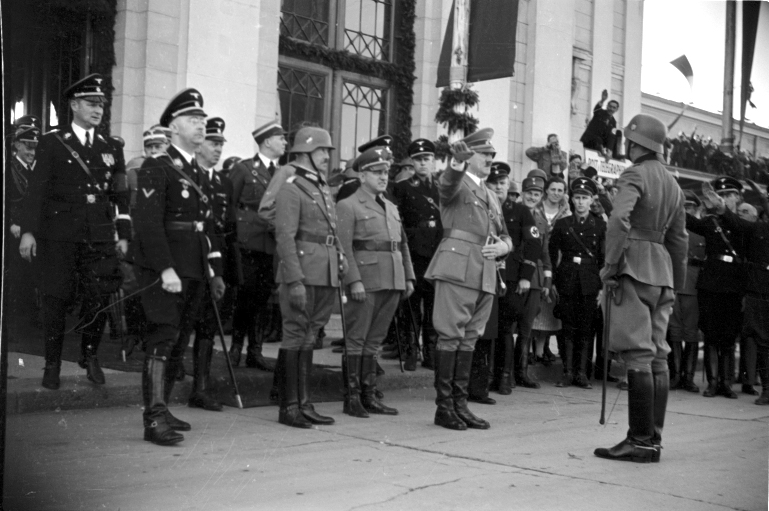 Hitler Archive | Adolf Hitler in Graz after his speech in the Weitzer ...